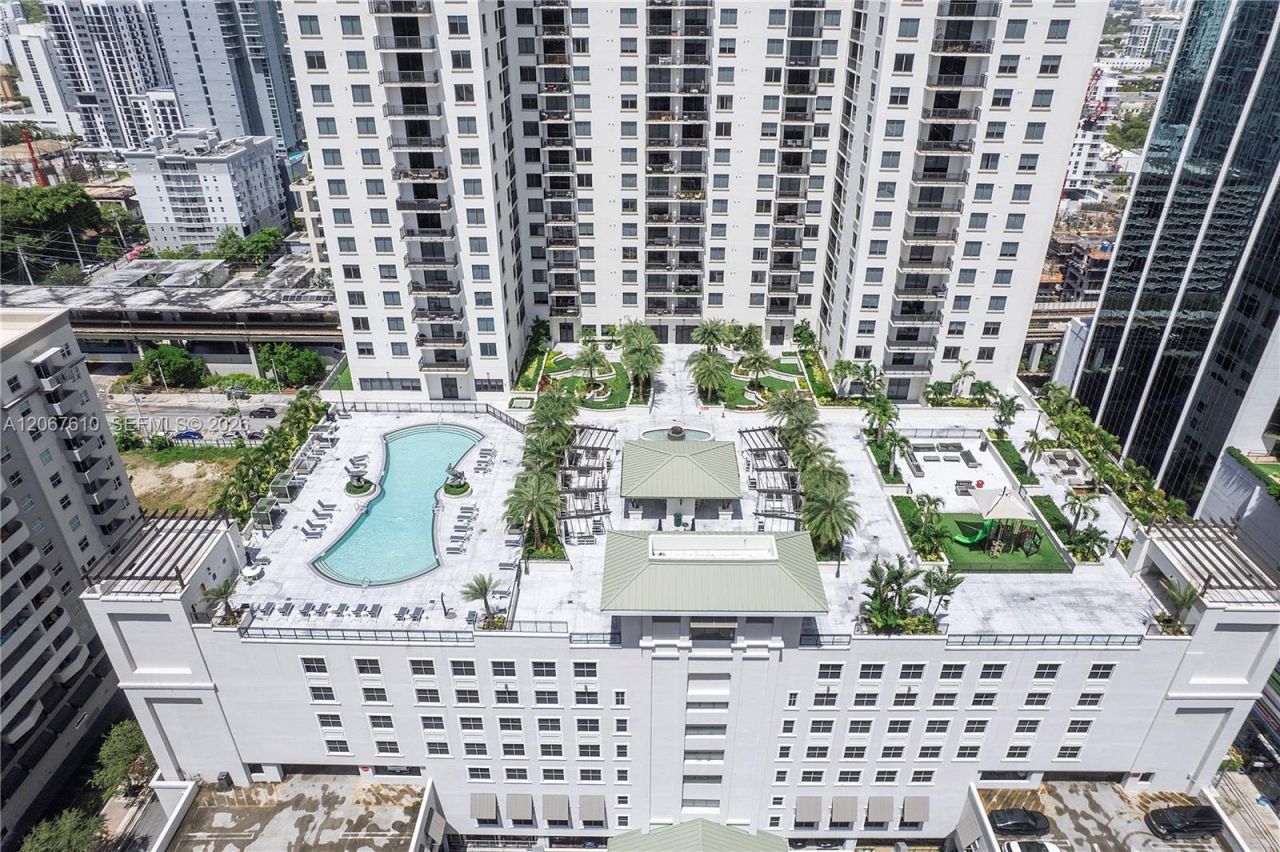 999 SW 1st Ave , Unit 2115, Miami, FL 33130 Photo