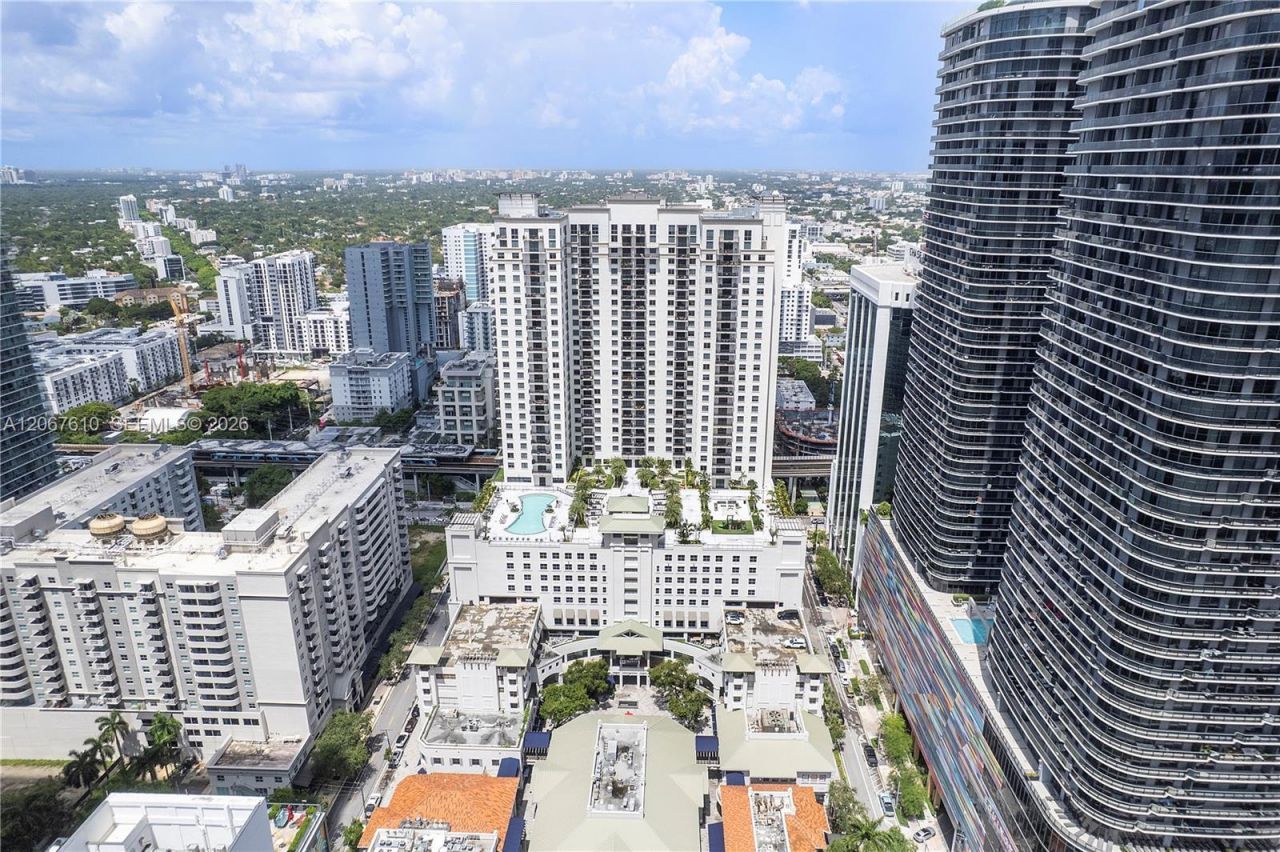 999 SW 1st Ave , Unit 2115, Miami, FL 33130 Photo