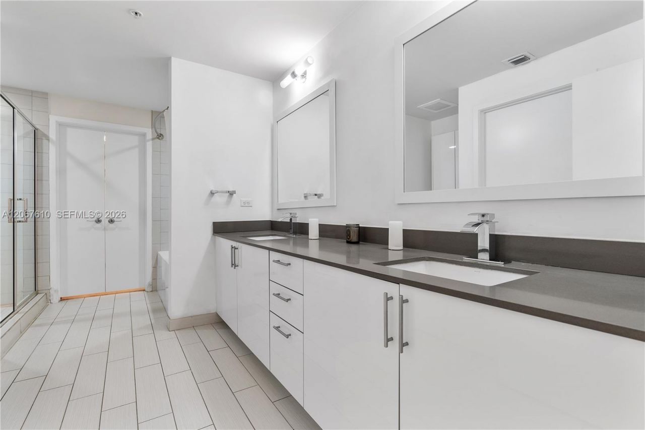 999 SW 1st Ave , Unit 2115, Miami, FL 33130 Photo