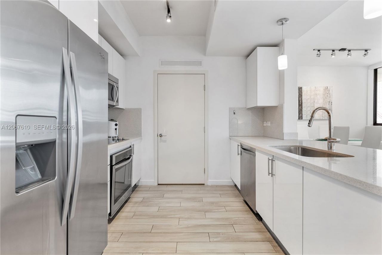 999 SW 1st Ave , Unit 2115, Miami, FL 33130 Photo