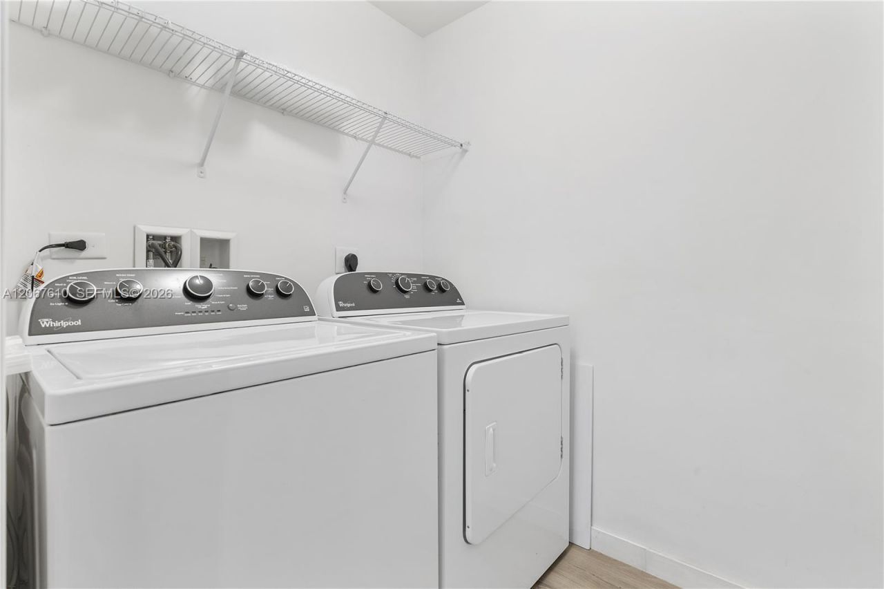 999 SW 1st Ave , Unit 2115, Miami, FL 33130 Photo