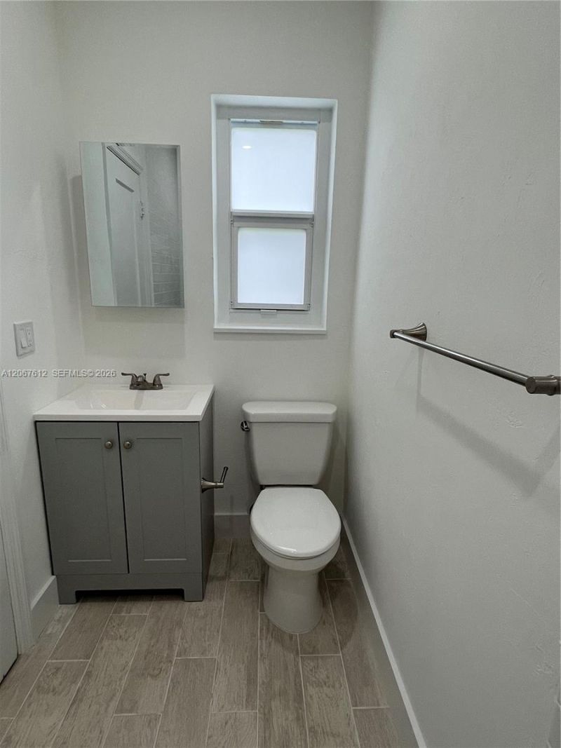 110 SW 30th Rd , Miami, FL 33129 Photo