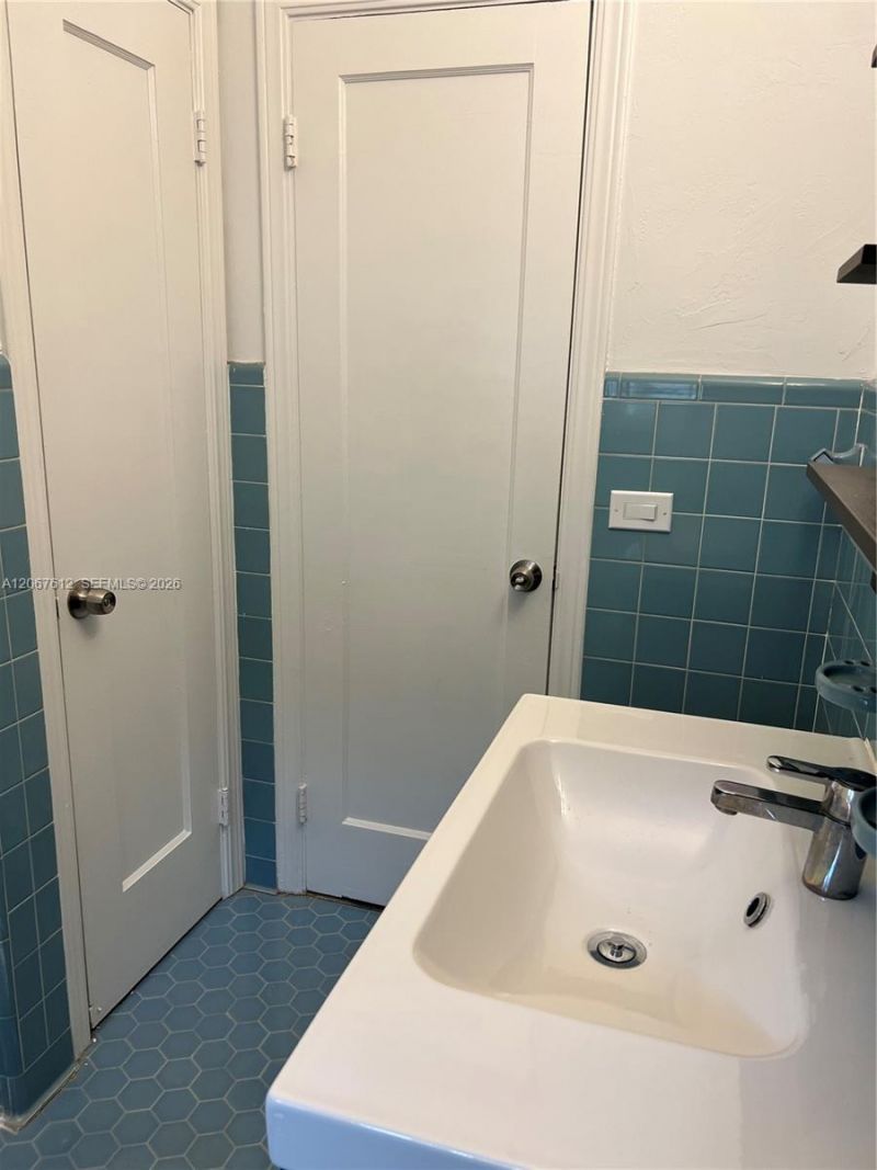 110 SW 30th Rd , Miami, FL 33129 Photo