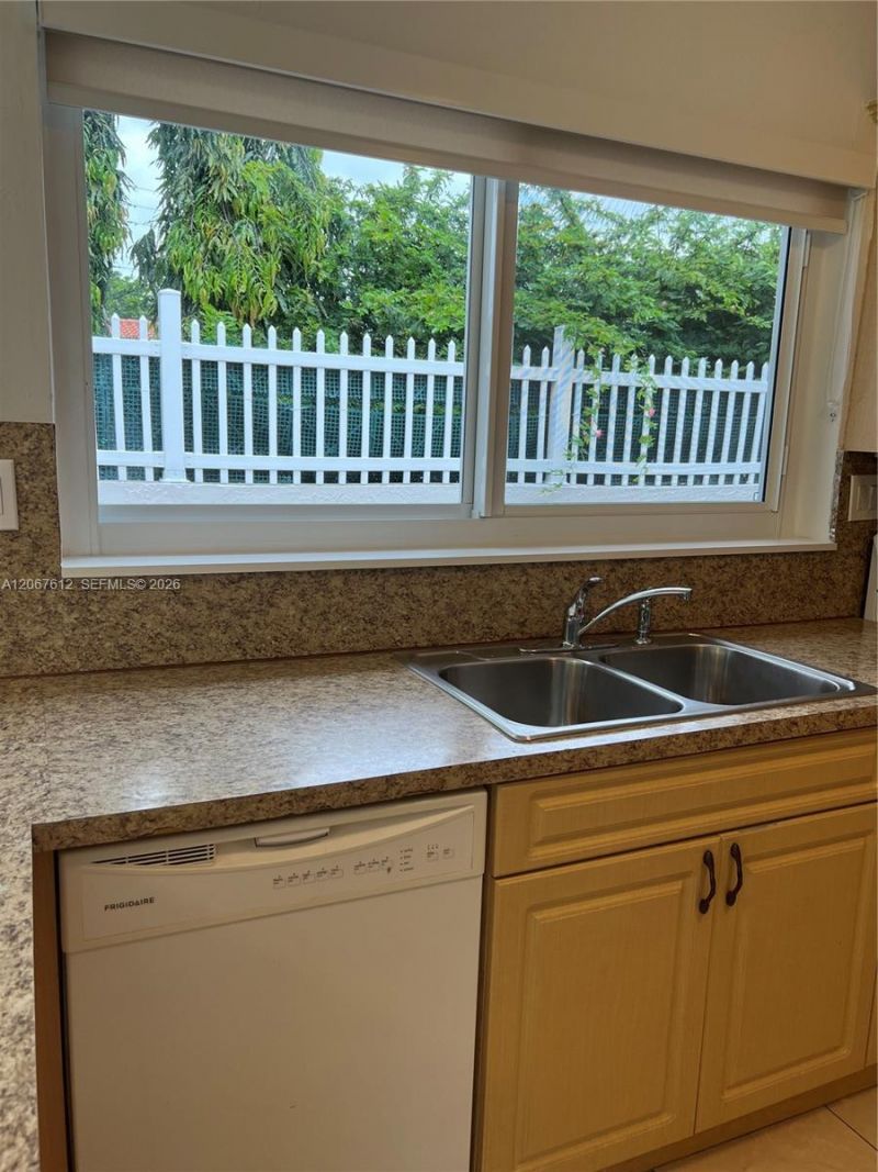 110 SW 30th Rd , Miami, FL 33129 Photo