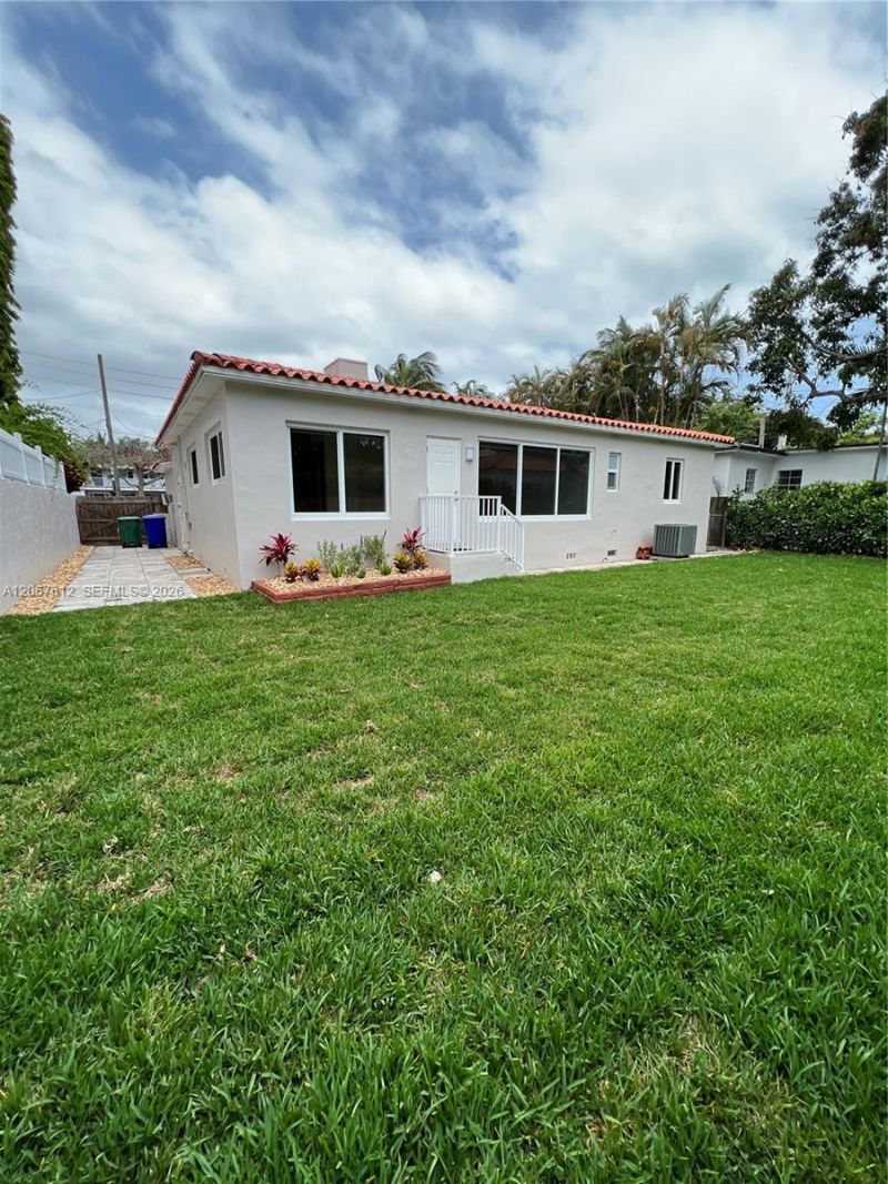110 SW 30th Rd , Miami, FL 33129 Photo