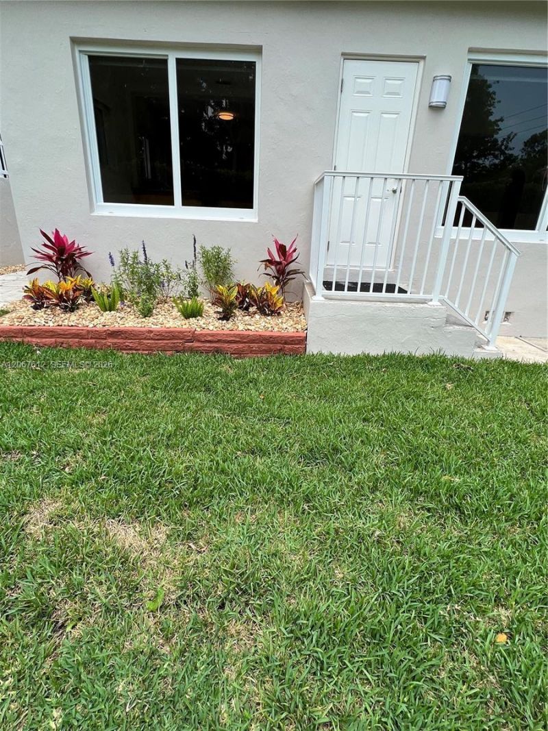 110 SW 30th Rd , Miami, FL 33129 Photo
