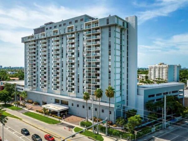 13499 Biscayne Blvd , Unit PH1712, North Miami, FL 33181
