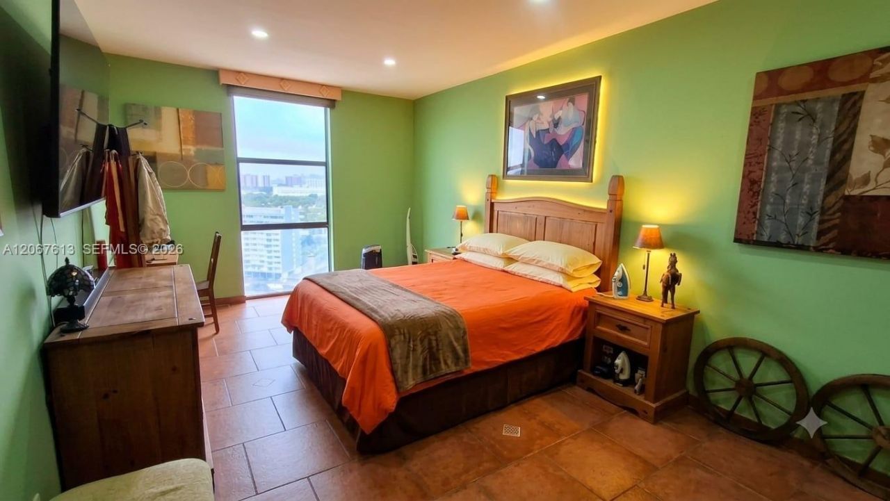 13499 Biscayne Blvd, Unit PH1712, North Miami, FL 33181 Photo