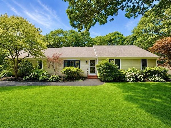 31 Childs St, Barnstable, MA 02632