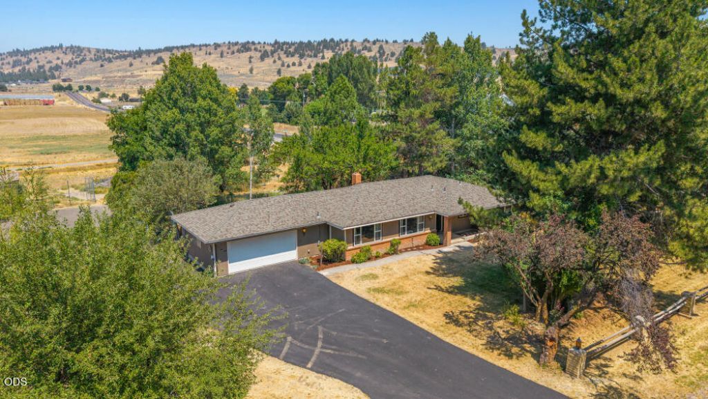 5210 Mason Lane, Klamath Falls, OR 97601 Main Photo