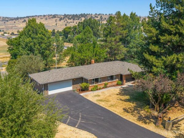 5210 Mason Lane, Klamath Falls, OR 97601