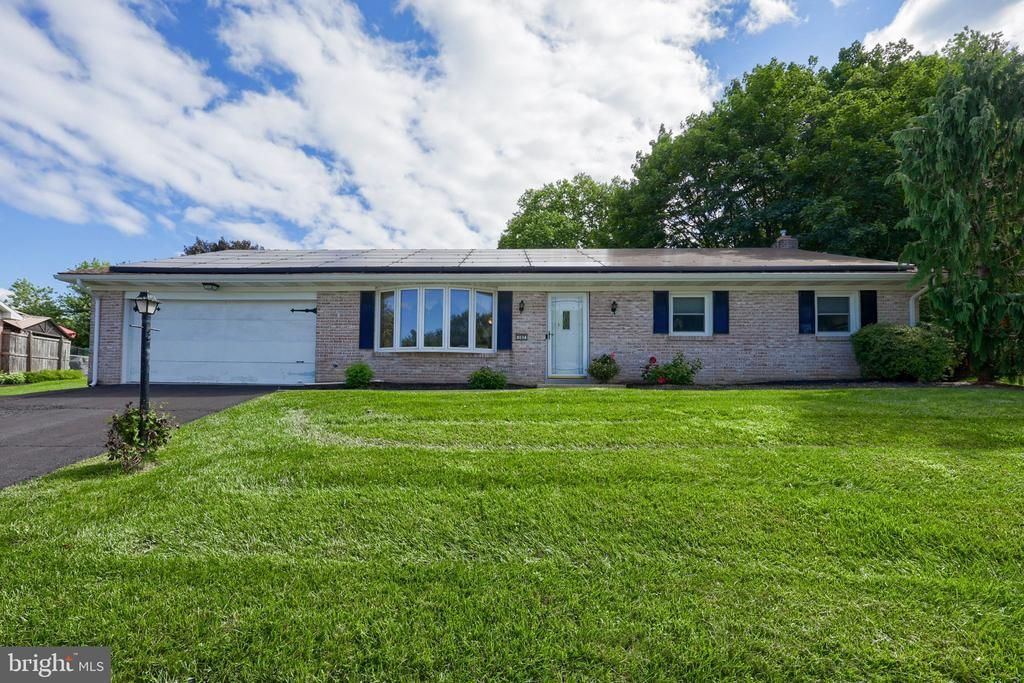 107 BROAD, AKRON, PA 17501