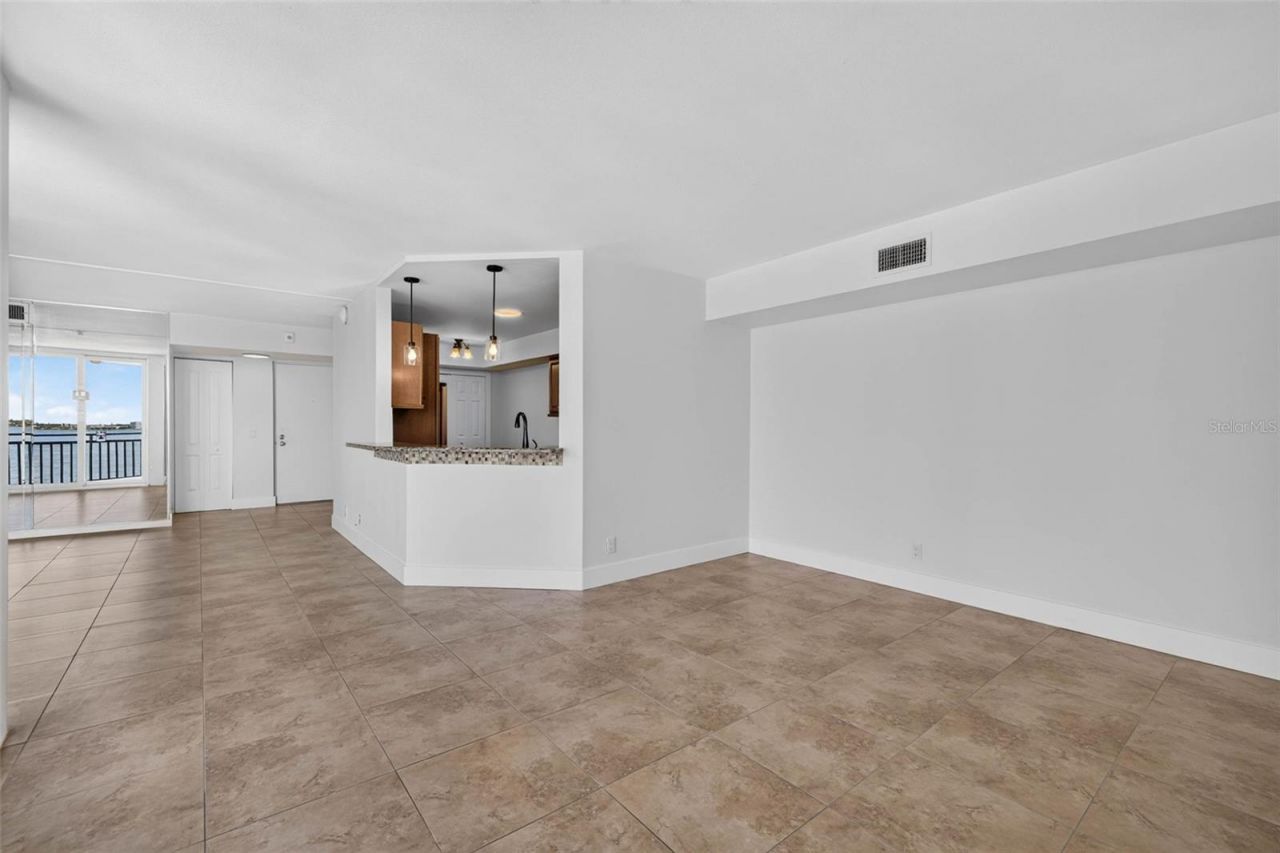 5541 Puerta Del Sol Boulevard S, Unit 412, Saint Petersburg, FL 33715 Photo