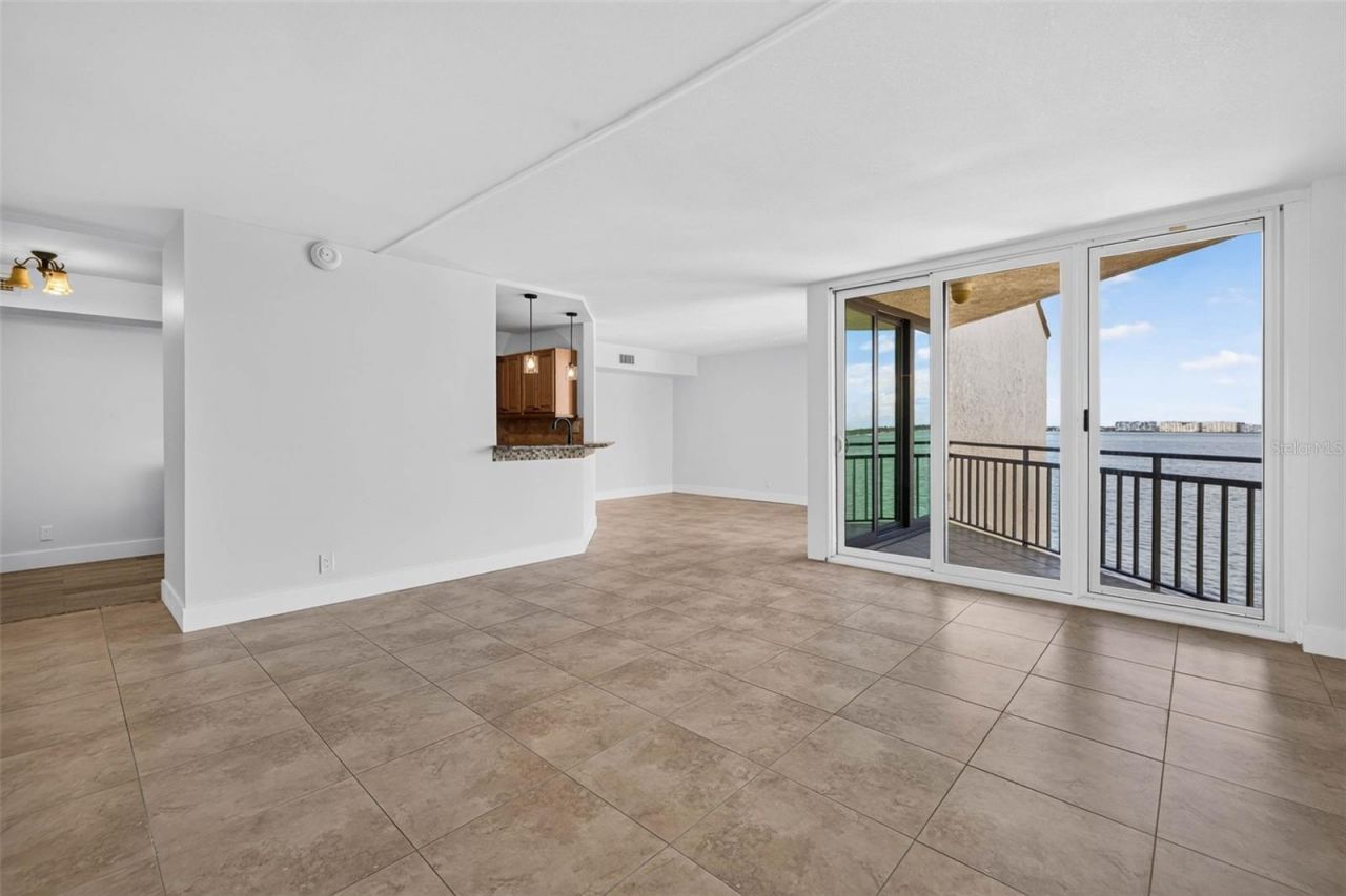 5541 Puerta Del Sol Boulevard S, Unit 412, Saint Petersburg, FL 33715 Photo