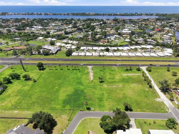 2301 S TAMIAMI TRAIL, OSPREY, FL 34229