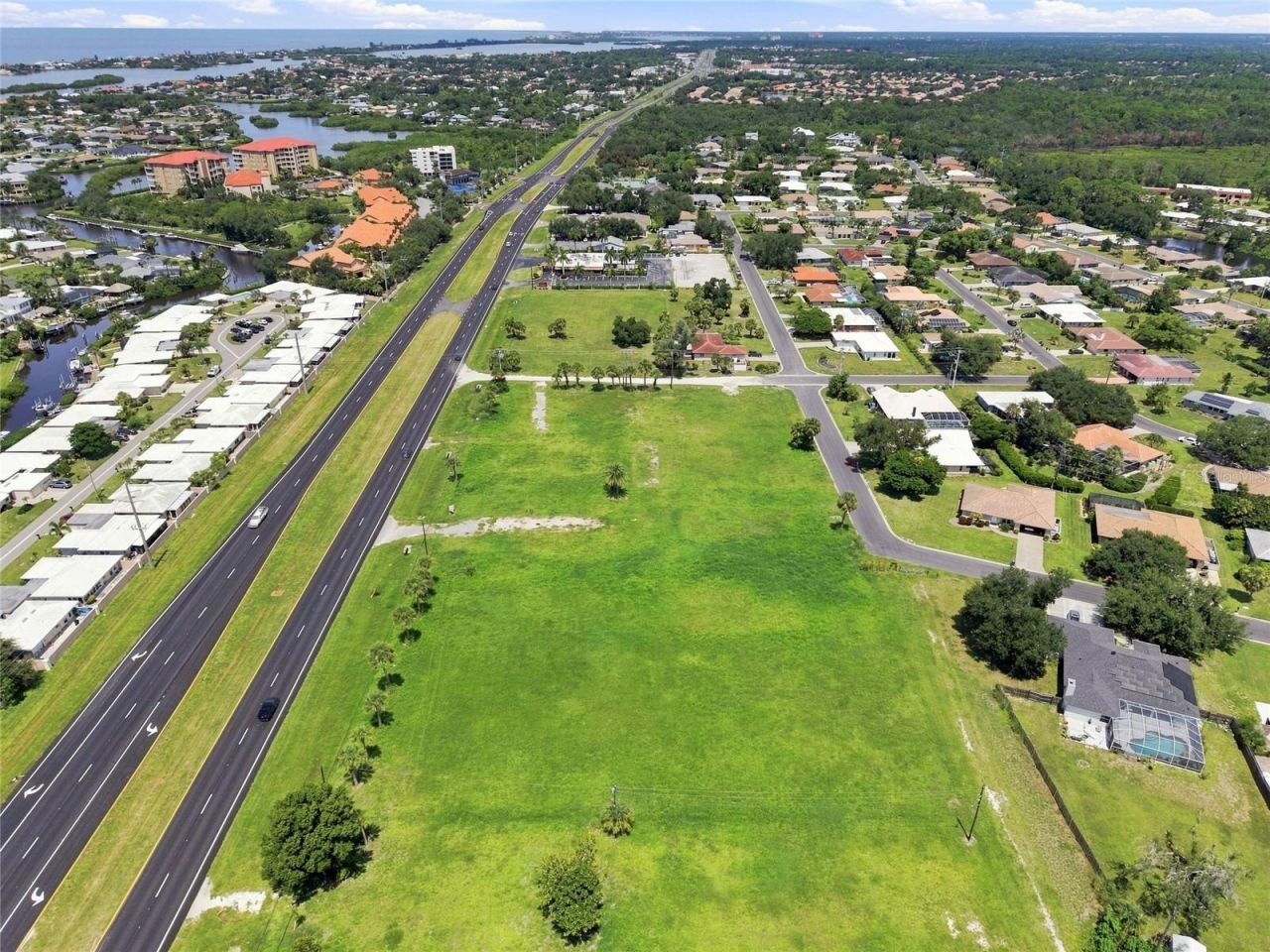 2301 S Tamiami Trail, Osprey, FL 34229 Photo