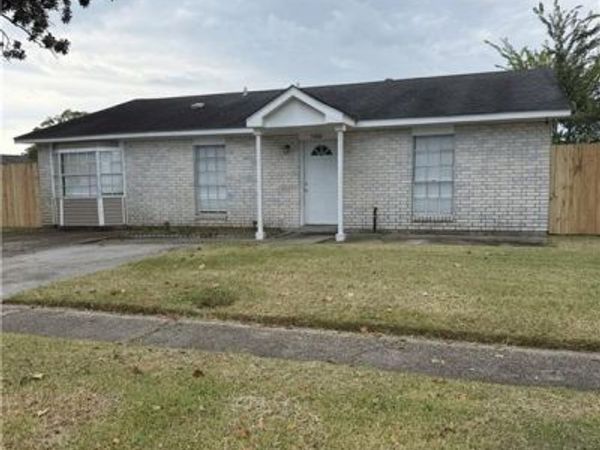 5060 RADCLIFF Drive , Marrero, LA 70072