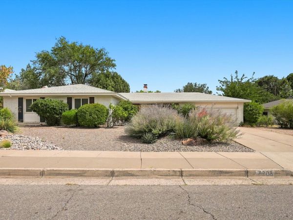 7208 Pickard Avenue NE, Albuquerque, NM 87110