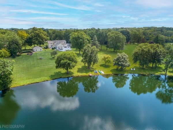 62 Dundee Lane , Barrington Hills, IL 60010