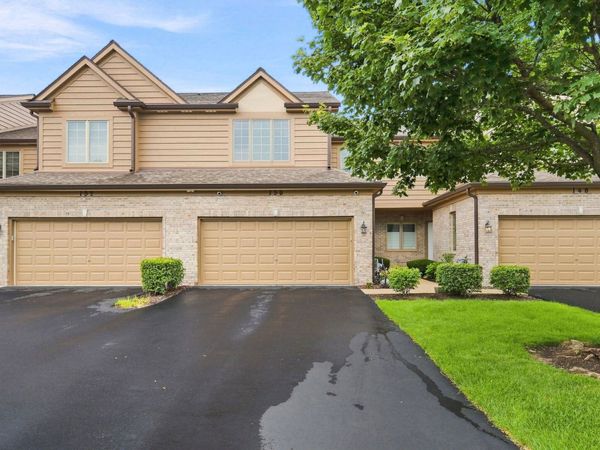 150 Santa Fe Lane , Willow Springs, IL 60480