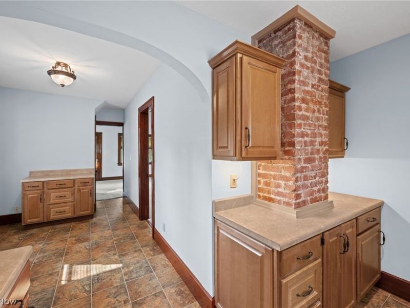 957 Cleveland Avenue , Amherst, OH 44001 Photo 13