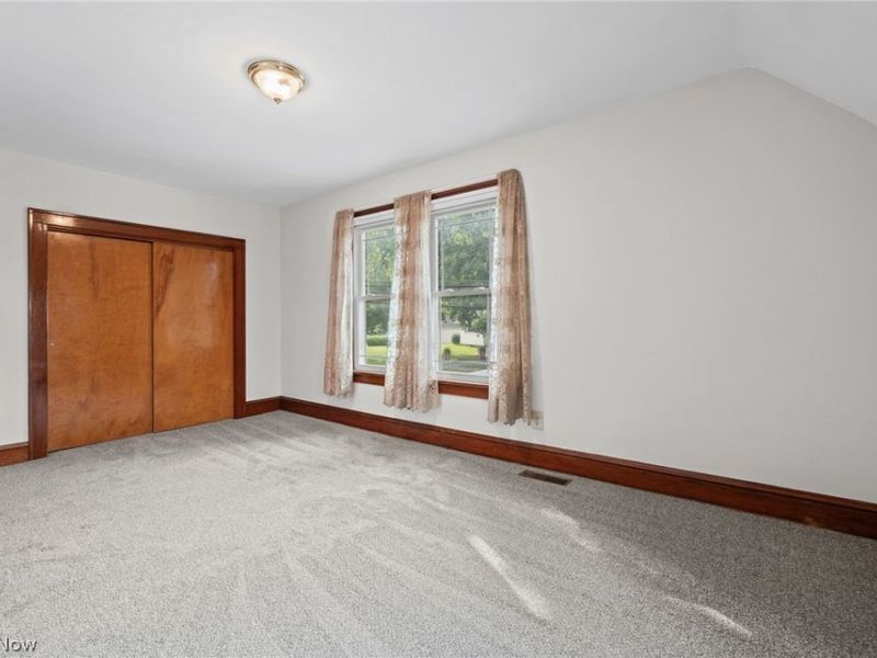 957 Cleveland Avenue , Amherst, OH 44001 Photo 16