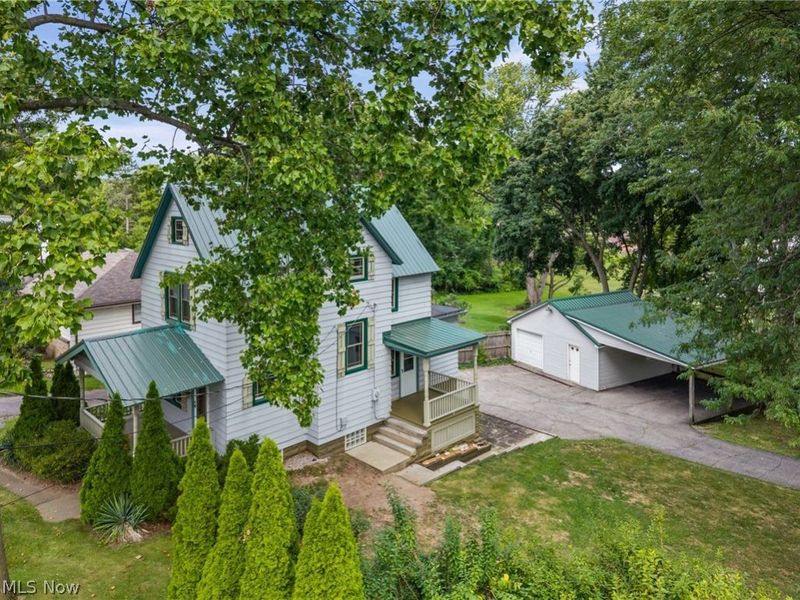 957 Cleveland Avenue , Amherst, OH 44001 Photo 3
