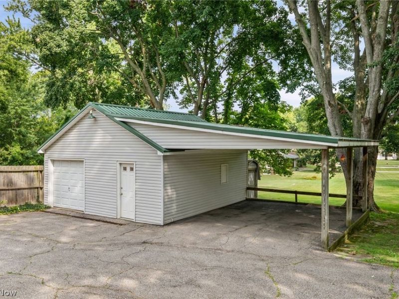 957 Cleveland Avenue , Amherst, OH 44001 Photo 34