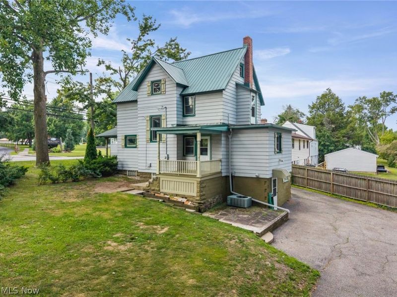 957 Cleveland Avenue , Amherst, OH 44001 Photo 38