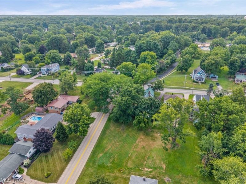 957 Cleveland Avenue , Amherst, OH 44001 Photo 41