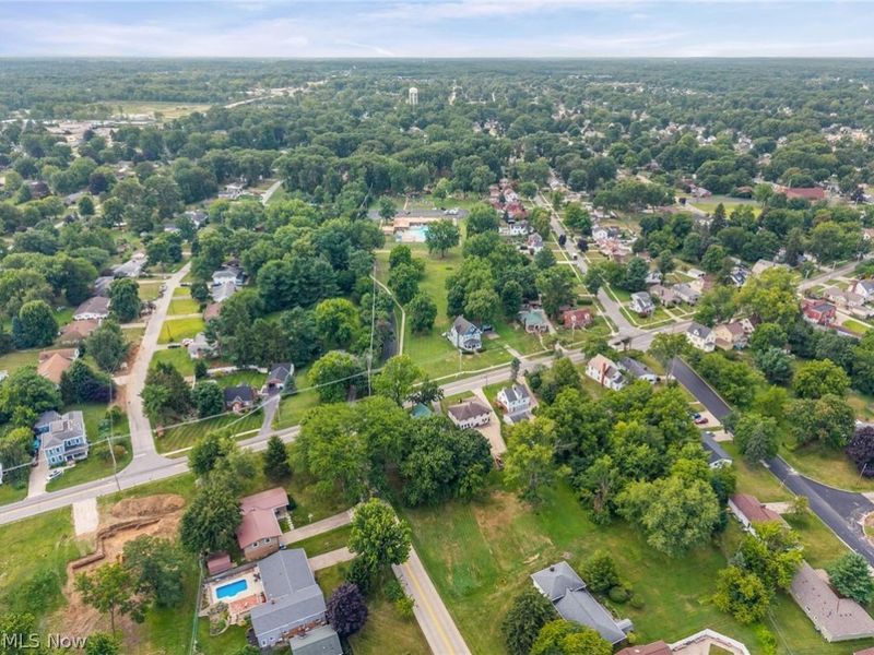 957 Cleveland Avenue , Amherst, OH 44001 Photo 47