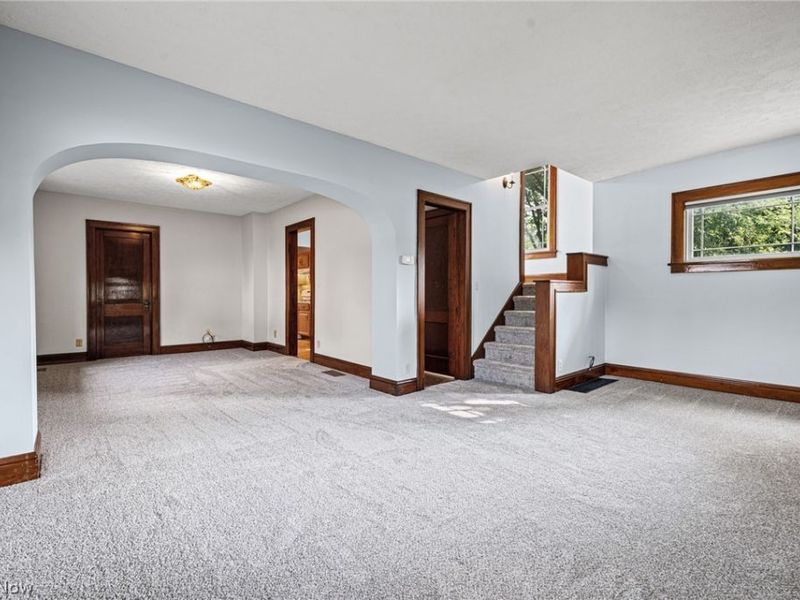 957 Cleveland Avenue , Amherst, OH 44001 Photo 9