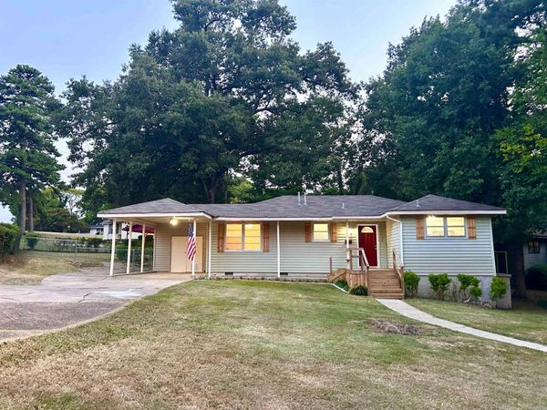 704 FOREST Lane, Benton, AR 72019
