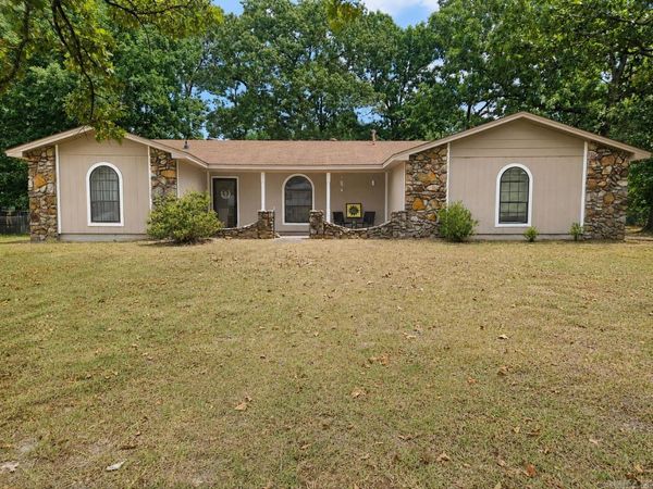 923 Cara Jane Drive , Redfield, AR 72132