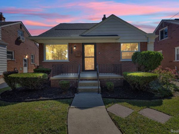 9283 Chatham Avenue , Allen Park, Mi 48101