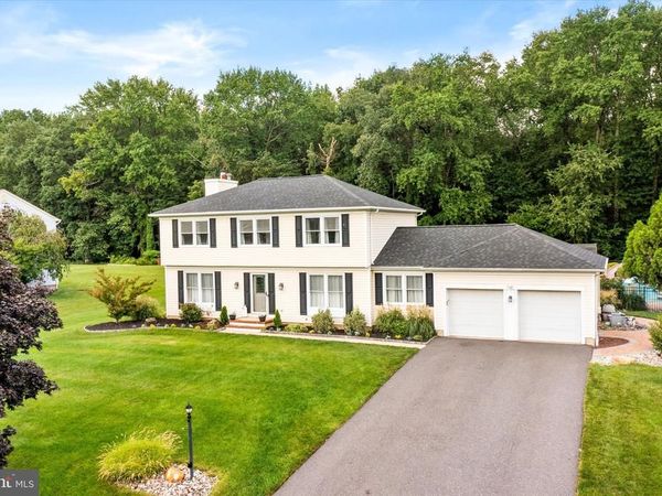 10 TIMBER WOLF DRIVE, HAMILTON, NJ 08620