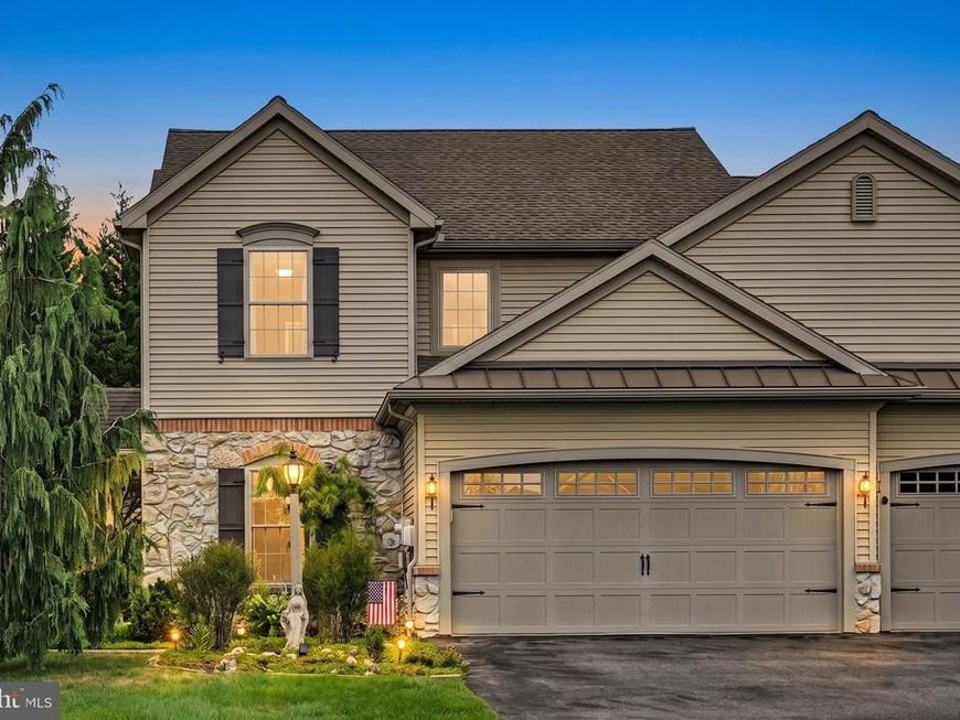 812 Briar Edge Ct, Lebanon, PA 17046 Main Photo