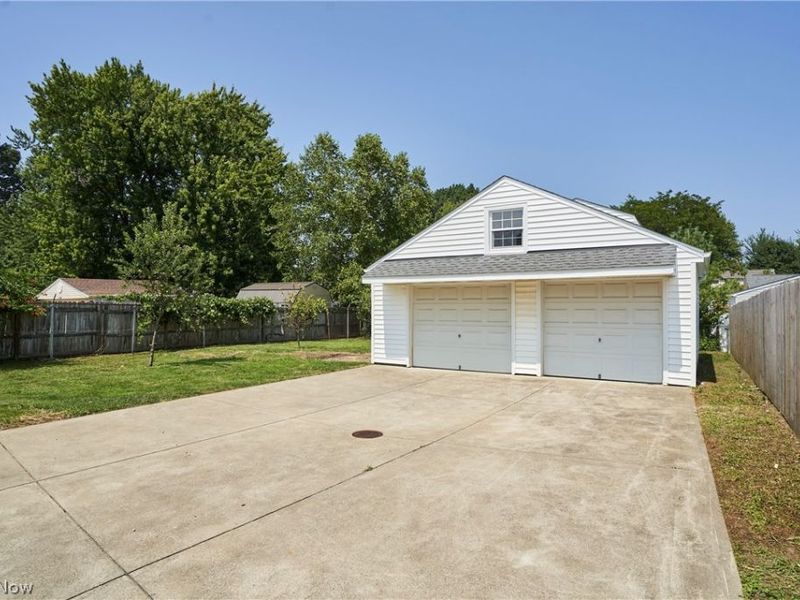 35477 Hobbie Drive, Eastlake, OH 44095 Photo 28