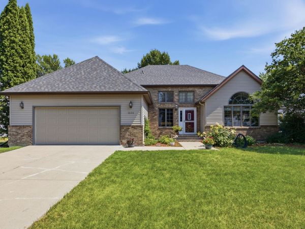 3626 22nd Street S, Fargo, ND 58104