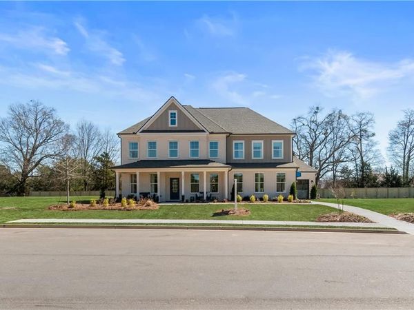 105 Haverling Pass , Hampton, GA 30228