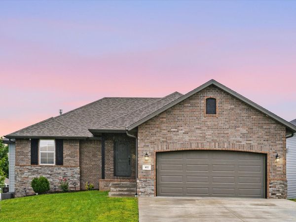 852 E Acacia Lane, Nixa, MO 65714
