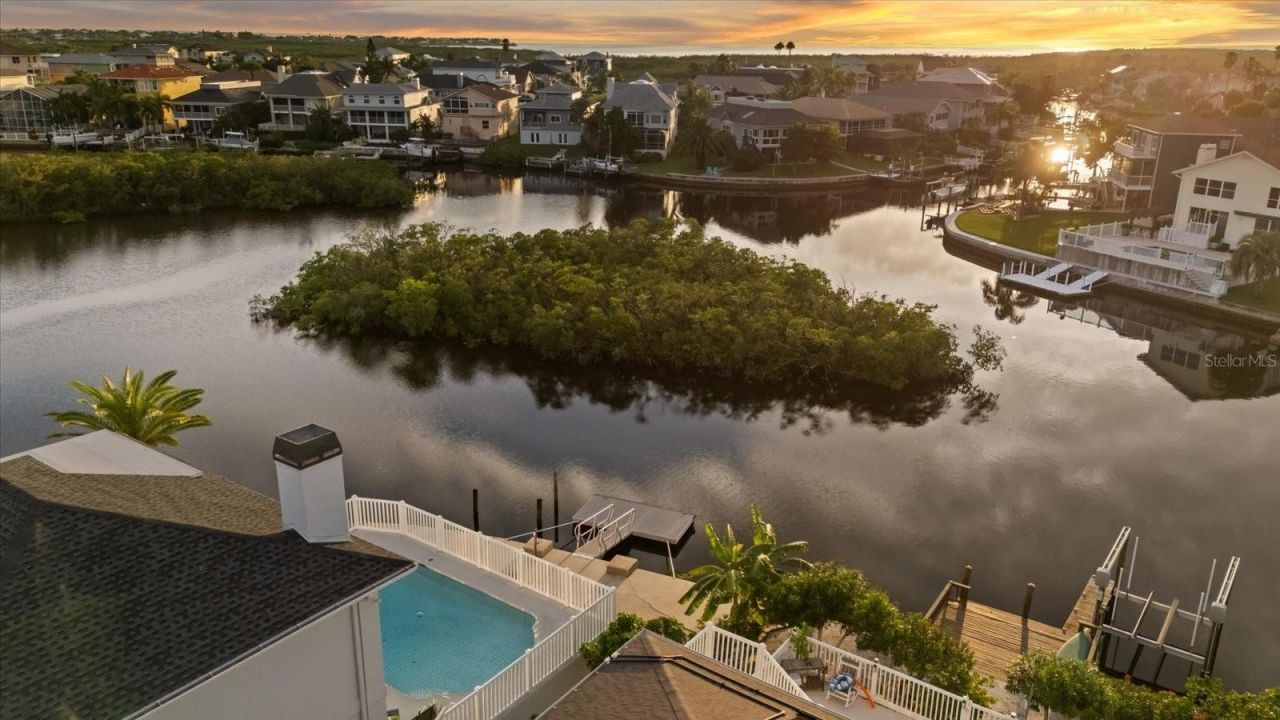 6121 Bayside Drive, New Port Richey, FL 34652 Photo
