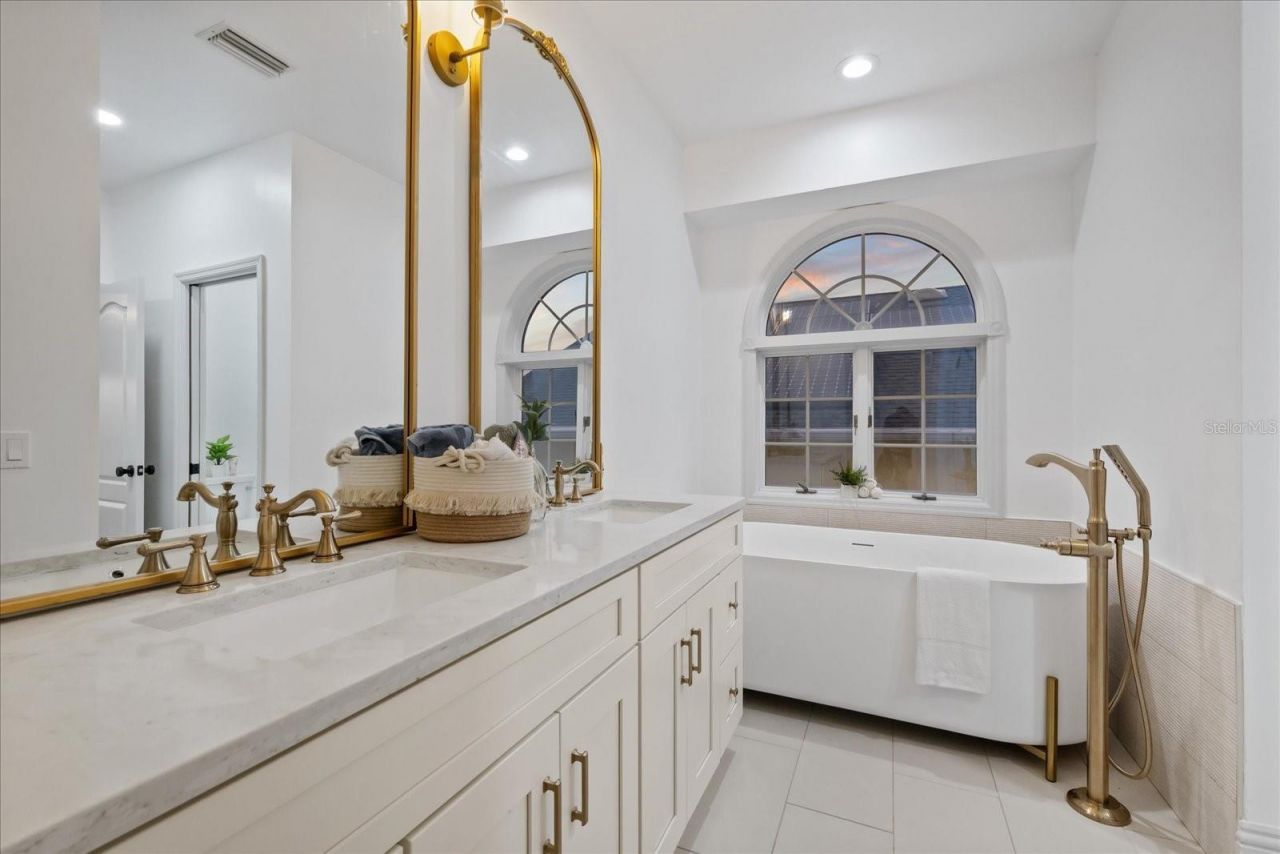 6121 Bayside Drive, New Port Richey, FL 34652 Photo