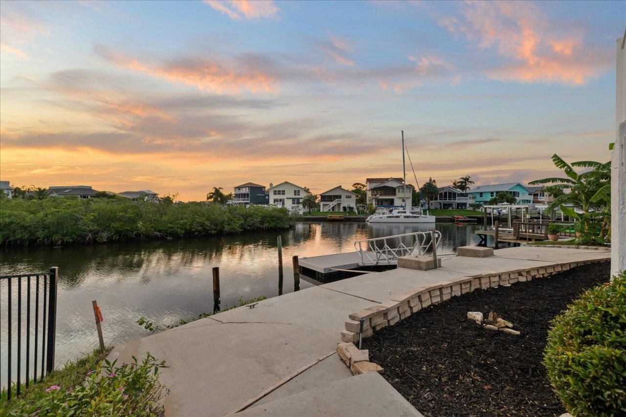 6121 Bayside Drive, New Port Richey, FL 34652 Photo