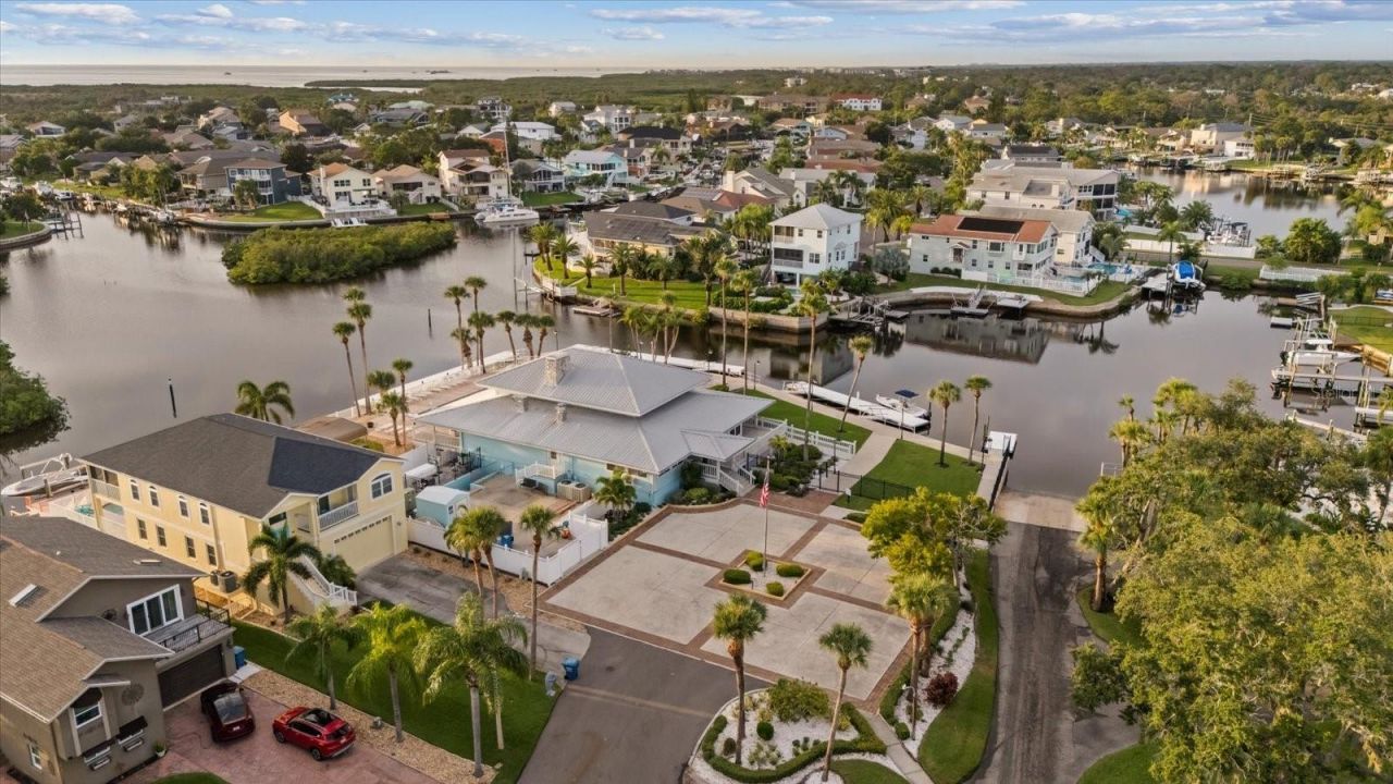 6121 Bayside Drive, New Port Richey, FL 34652 Photo