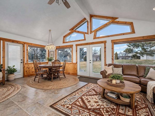 5710 Howard Ln, Nampa, ID 83687