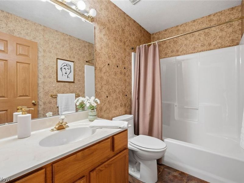 1949 Marsh Lane, Painesville Township, OH 44077 Photo 15
