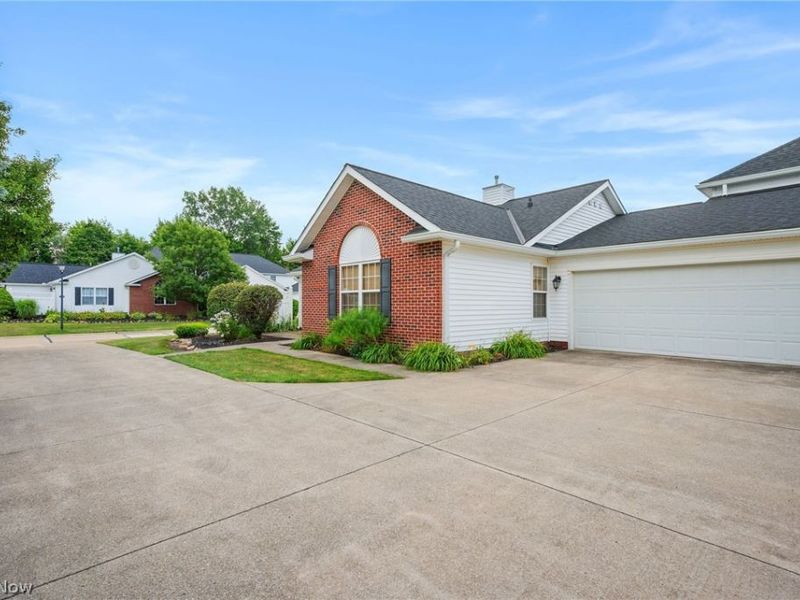 1949 Marsh Lane, Painesville Township, OH 44077 Photo 3