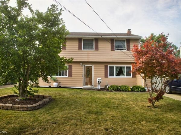 14065 Heatherwood Drive , Brook Park, OH 44142
