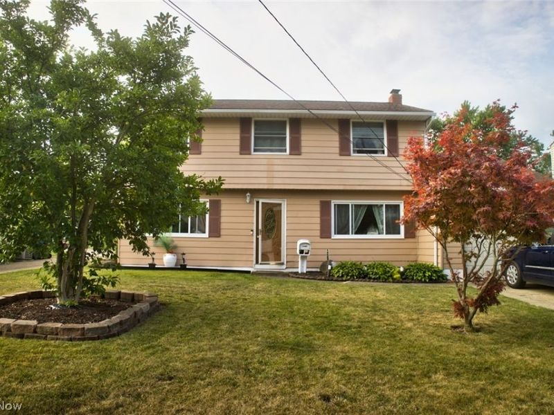 14065 Heatherwood Drive, Brook Park, OH 44142 Photo 1
